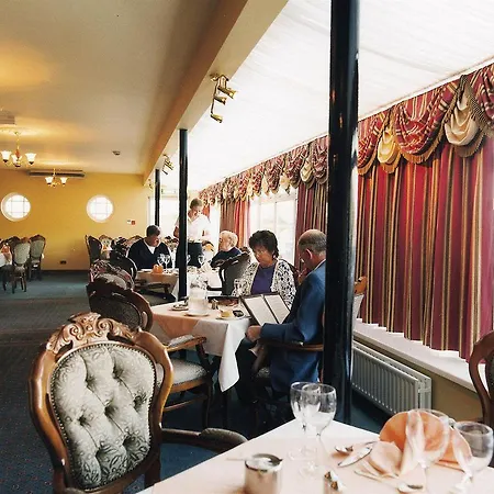Sandhouse Hotel 4*