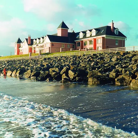 Sandhouse 4*