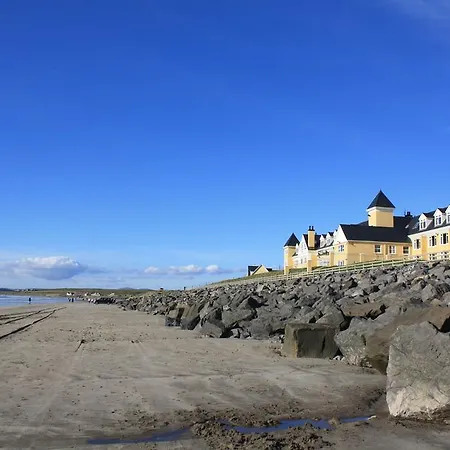 Sandhouse 4*
