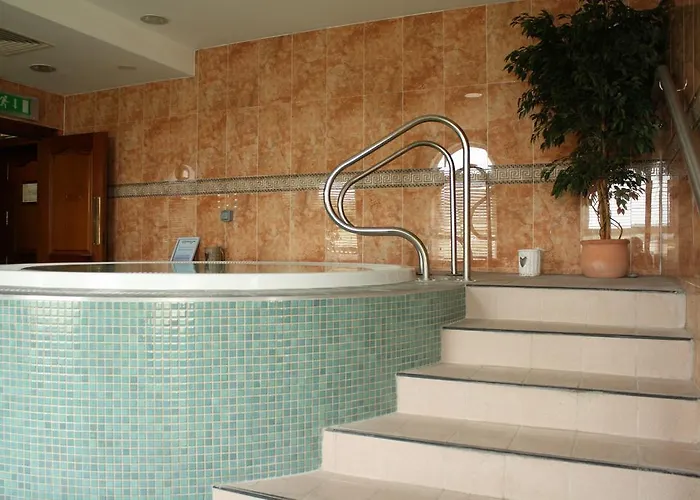 Отель Sandhouse 4*