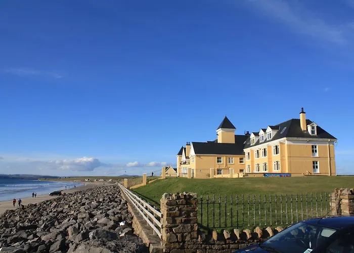 Отель Sandhouse 4*